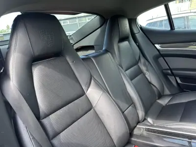 Porsche Panamera 2015 - 35000 EUR, 159000 km - AUTO.MOTO.pt - 159000km - foto 57 de 67
