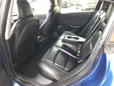 Tesla Model 3 2021 - 35990 EUR, 43640 km - AUTO.MOTO.pt - 43640km - foto 17 de 17