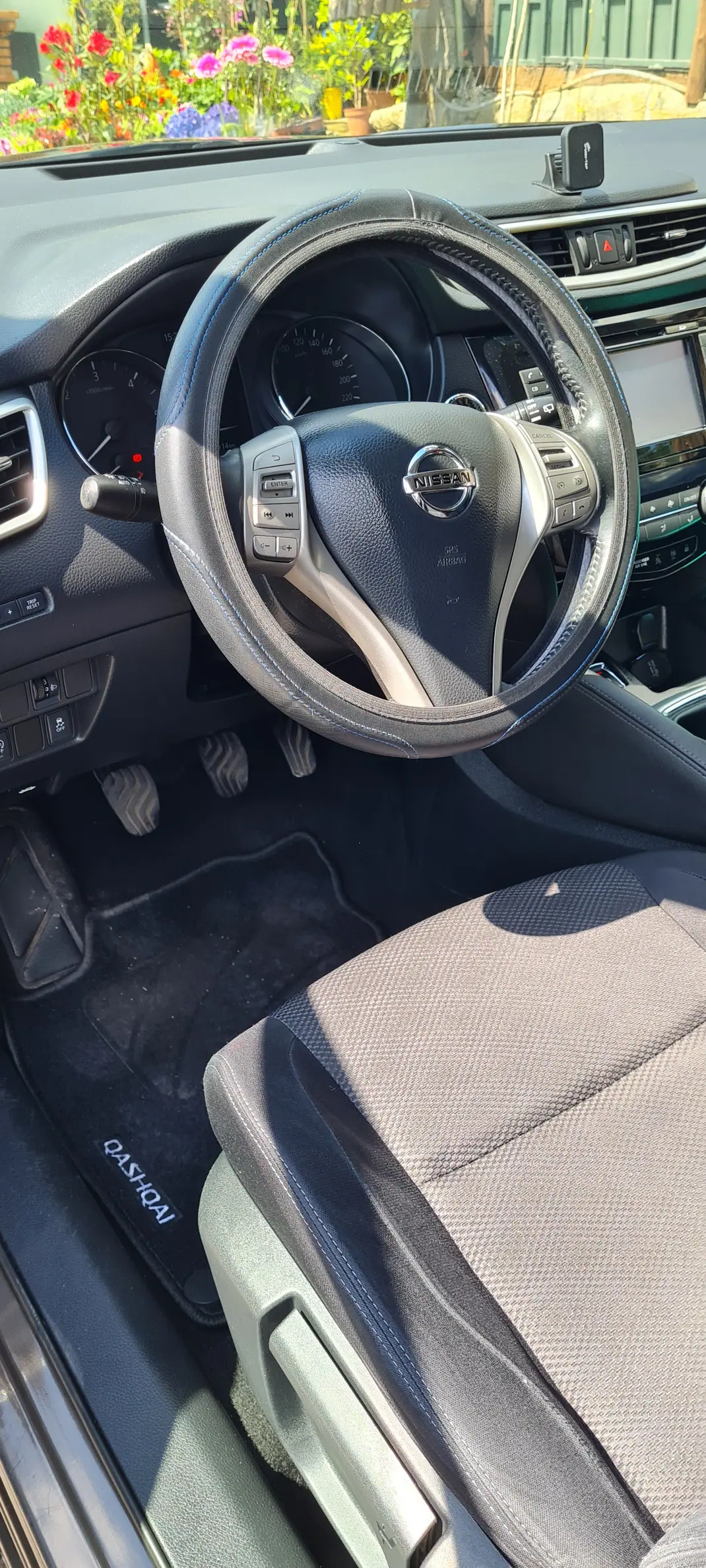 Nissan Qashqai 2016 - 13800 EUR, 155000 km - AUTO.MOTO.pt - 155000km - foto 1 de 10