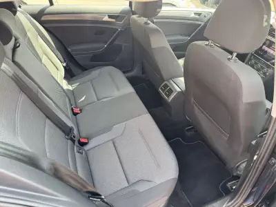 Volkswagen Golf Variant 2020 - 16900 EUR, 122346 km - AUTO.MOTO.pt - 122346km - foto 26 de 34