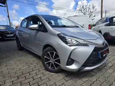 Toyota Yaris 2020 - 13490 EUR, 130000 km - AUTO.MOTO.pt - 130000km - foto 5 de 14