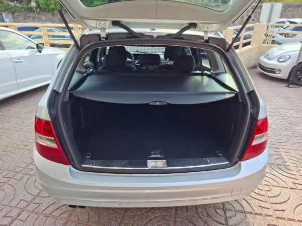 Mercedes-Benz C 200 2011 - 11500 EUR, 221260 km - AUTO.MOTO.pt - 221260km - foto 32 de 32