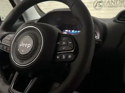 Jeep Renegade 2022 - 23950 EUR, 10796 km - AUTO.MOTO.pt - 10796km - foto 32 de 37