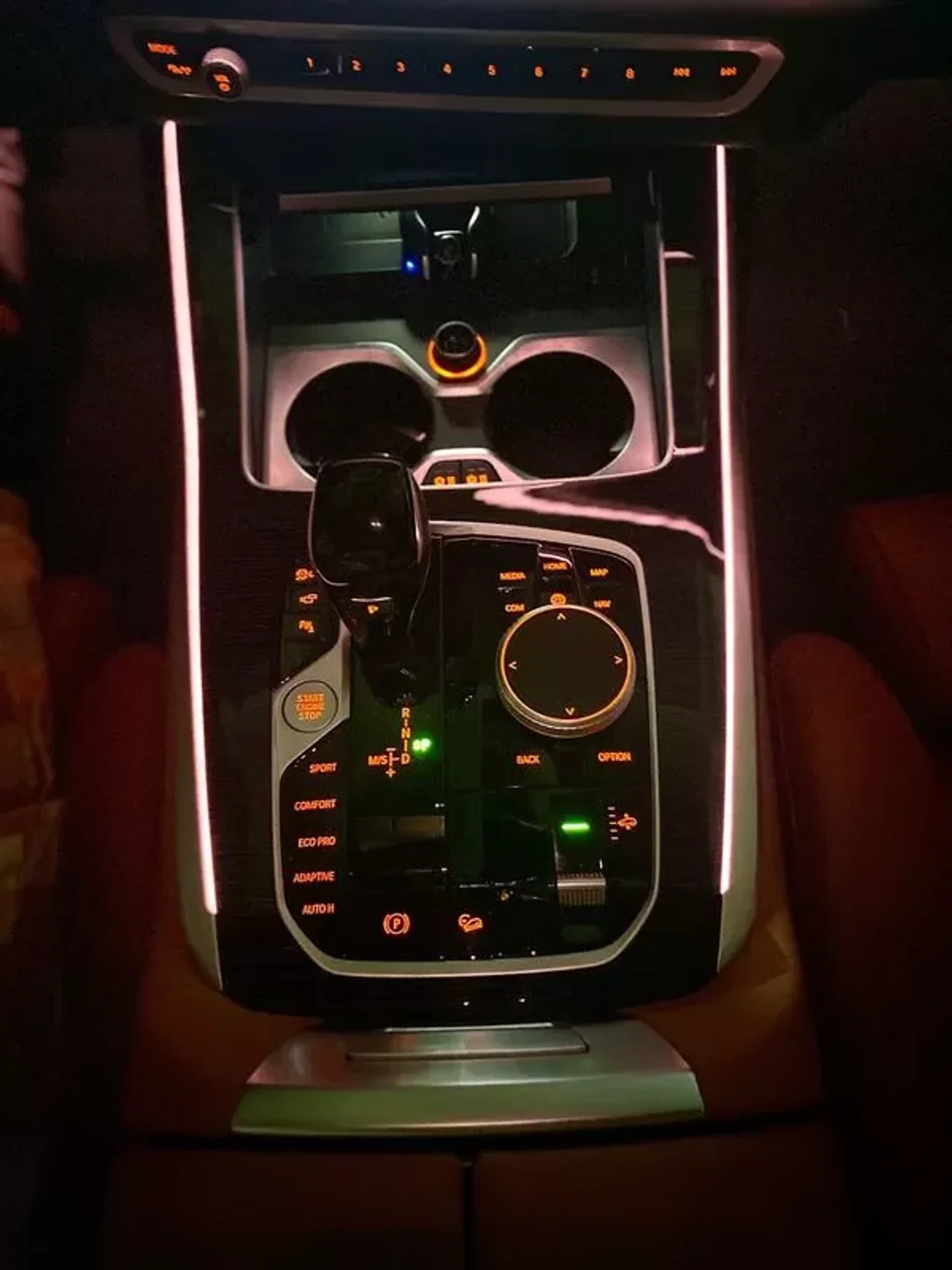 BMW X7 2021 - 84900 EUR, 69000 km - AUTO.MOTO.pt - 69000km - foto 29 de 49