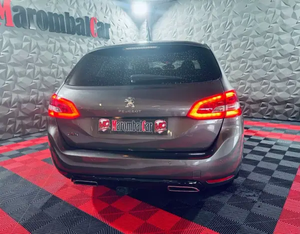 Peugeot 308 2019 - 12990 EUR, 119631 km - AUTO.MOTO.pt - 119631km - foto 7 de 26