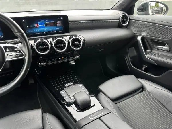 Mercedes-Benz CLA 180 2021 - 26900 EUR, 180000 km - AUTO.MOTO.pt - 180000km - foto 34 de 67