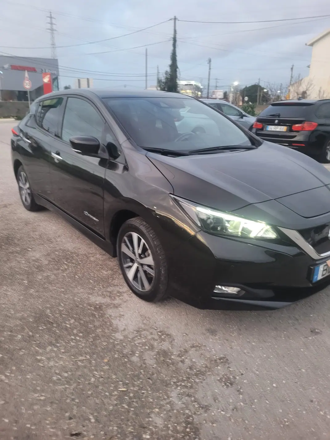 Nissan Leaf 2021 - 18000 EUR, 23400 km - AUTO.MOTO.pt - 23400km - foto 4 de 11