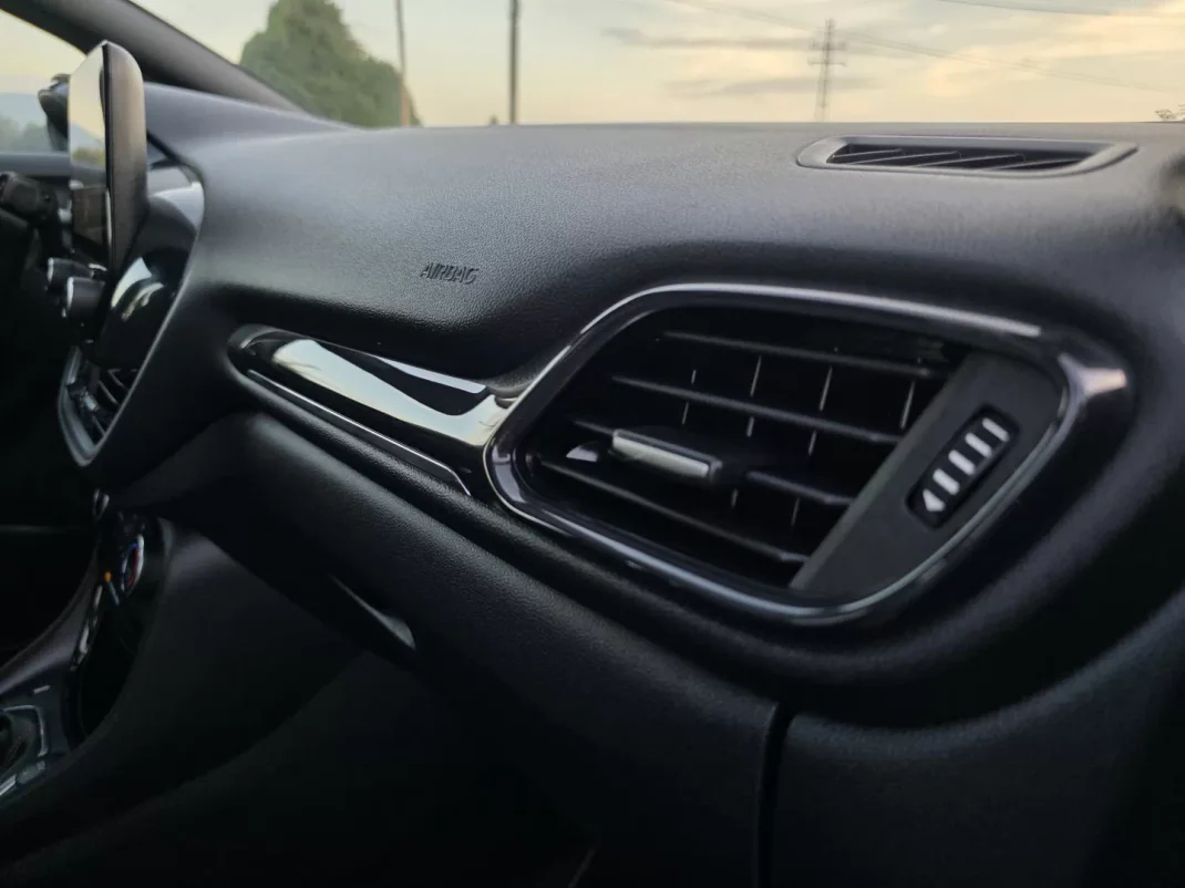 Ford Puma 2023 - 18990 EUR, 102000 km - AUTO.MOTO.pt - 102000km - foto 25 de 43