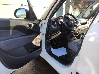 Fiat 500L 2014 - 11900 EUR, 121000 km - AUTO.MOTO.pt - 121000km - foto 10 de 24