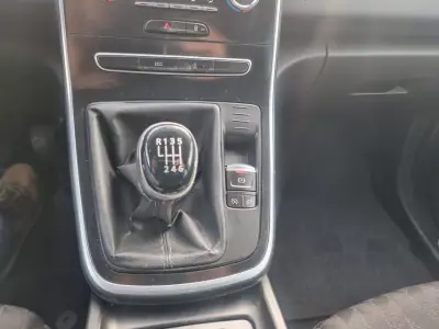 Renault Grand Scénic 2019 - 10900 EUR, 265000 km - AUTO.MOTO.pt - 265000km - foto 13 de 13