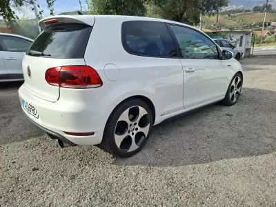 Volkswagen Golf 2012 - 15800 EUR, 176479 km - foto 4 de 17