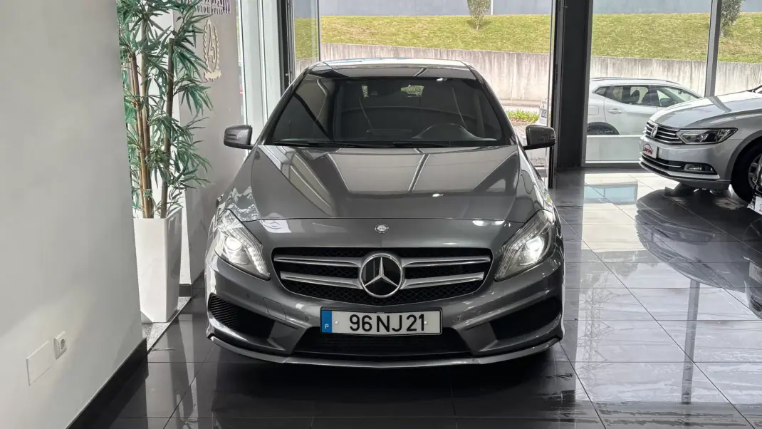 Mercedes-Benz A 200 2012 - 15599 EUR, 248123 km - AUTO.MOTO.pt - 248123km - foto 5 de 9