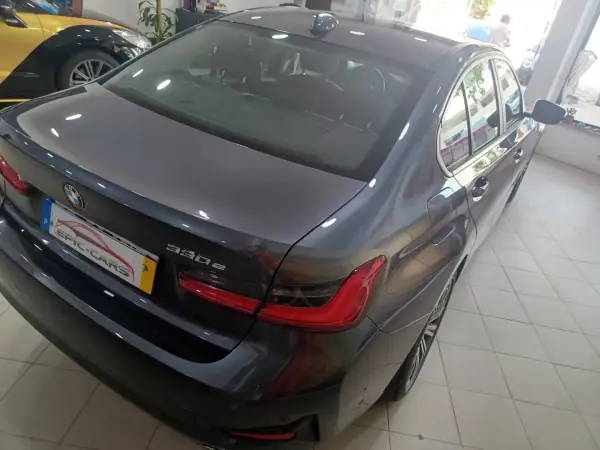 BMW 330 2021 - 27890 EUR, 51862 km - AUTO.MOTO.pt - 51862km - foto 9 de 37