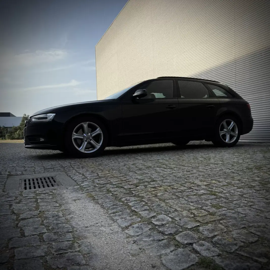 Audi A4 Avant 2012 - 13900 EUR, 258000 km - 258000km - foto 14 de 15