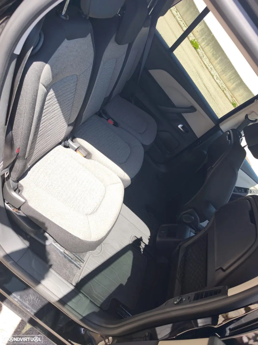 Citroën Grand C4 Spacetourer 2020 - 16300 EUR, 106000 km - 106000km - foto 11 de 13