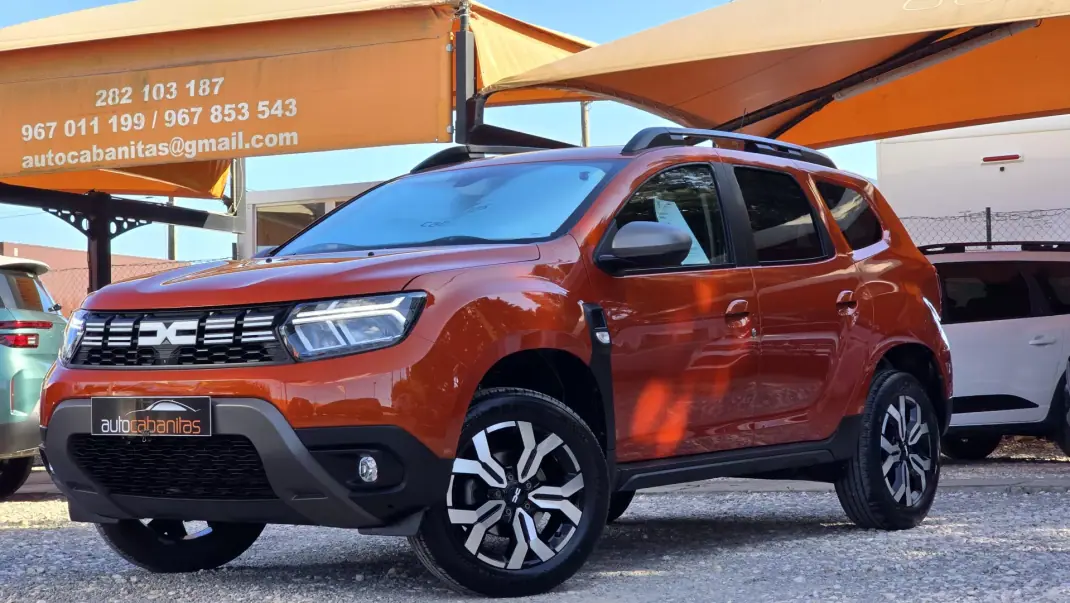 Dacia Duster 2024 - 19500 EUR, 38700 km - AUTO.MOTO.pt - 38700km - foto 1 de 23
