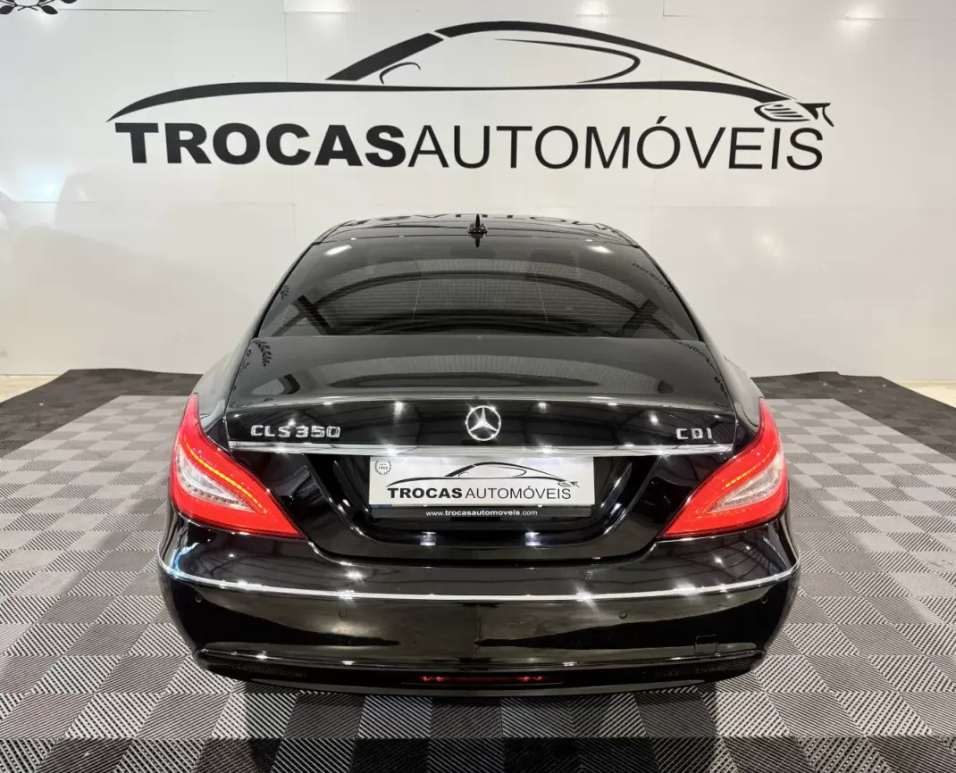 Mercedes-Benz CLS 350 2011 - 22900 EUR, 83484 km - 83484km - foto 9 de 36