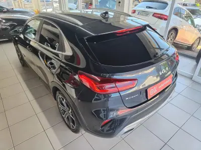 Kia XCeed 2022 - 17500 EUR, 68000 km - AUTO.MOTO.pt - 68000km - foto 8 de 37