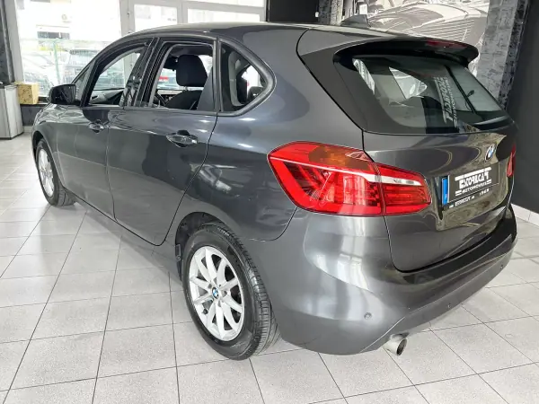 BMW 214 Active Tourer 2017 - 15600 EUR, 98526 km - AUTO.MOTO.pt - 98526km - foto 3 de 21