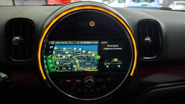 MINI Countryman 2018 - 21550 EUR, 127363 km - AUTO.MOTO.pt - 127363km - foto 30 de 71