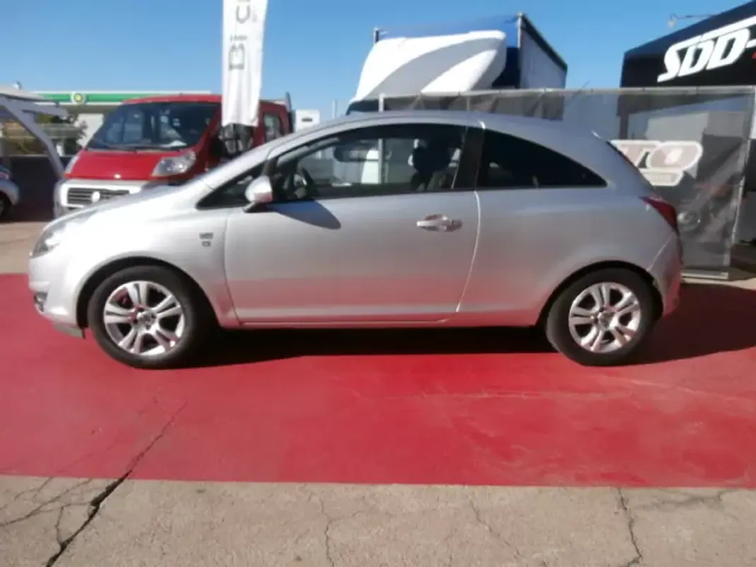 Opel Corsa 2010 - 6850 EUR, 217667 km - 217667km - foto 8 de 34