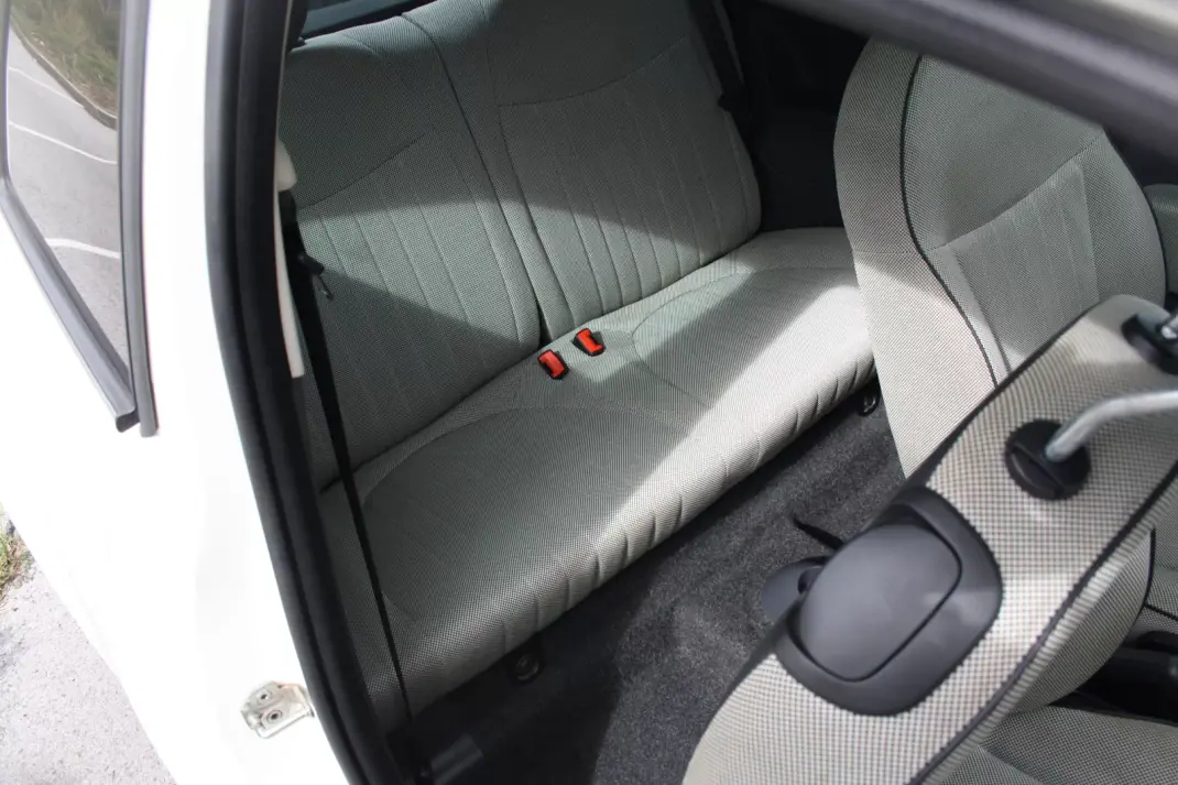 Fiat 500 2011 - 7500 EUR, 115360 km - 115360km - foto 11 de 17