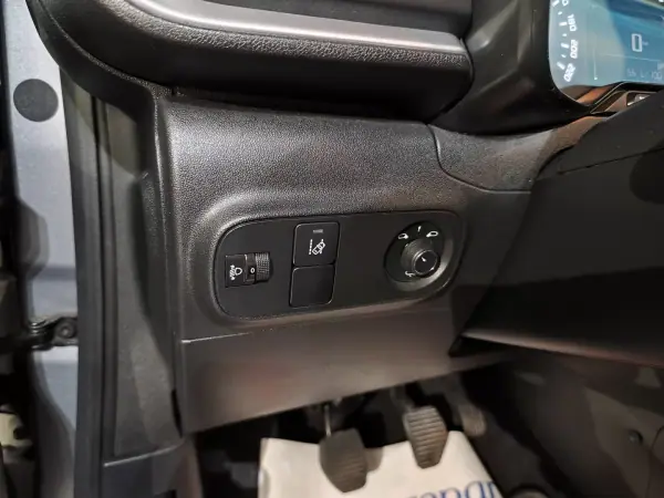 Citroën C3 2019 - 9750 EUR, 57000 km - AUTO.MOTO.pt - 57000km - foto 14 de 21