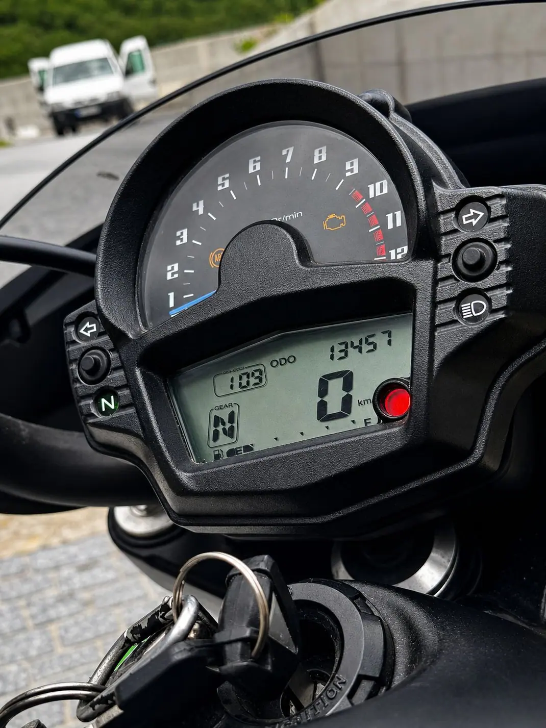 Kawasaki Vulcan S 2019 - 8000 EUR, 13500 km - AUTO.MOTO.pt - 13500km - foto 4 de 5
