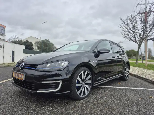 Volkswagen Golf 2016 - 15490 EUR, 211638 km - AUTO.MOTO.pt - 211638km - foto 3 de 28