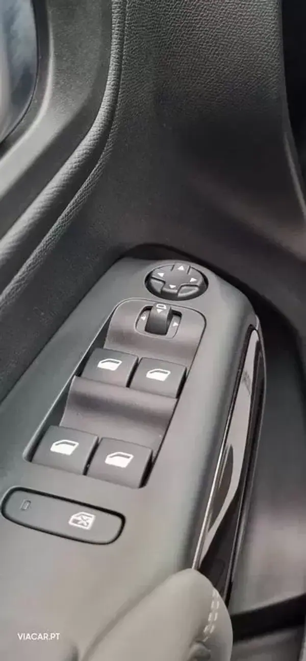 Citroën C5 Aircross 2020 - 19450 EUR, 118911 km - AUTO.MOTO.pt - 118911km - foto 25 de 74