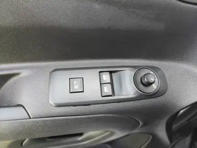 Peugeot PARTNER GIRAFON 2021 - 12900 EUR, 104300 km - AUTO.MOTO.pt - 104300km - foto 20 de 31