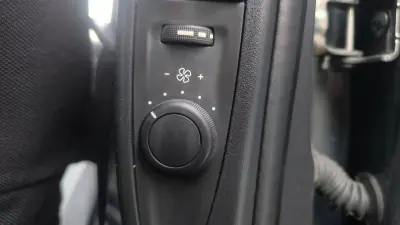 Citroën C4 2017 - 10900 EUR, 163000 km - AUTO.MOTO.pt - 163000km - foto 10 de 16