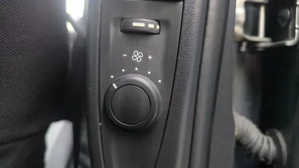 Citroën C4 2017 - 10900 EUR, 163000 km - AUTO.MOTO.pt - 163000km - foto 10 de 16