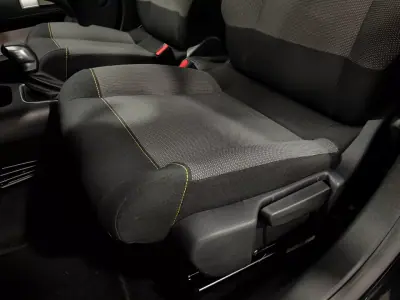 Citroën C3 2019 - 12990 EUR, 60000 km - AUTO.MOTO.pt - 60000km - foto 28 de 47