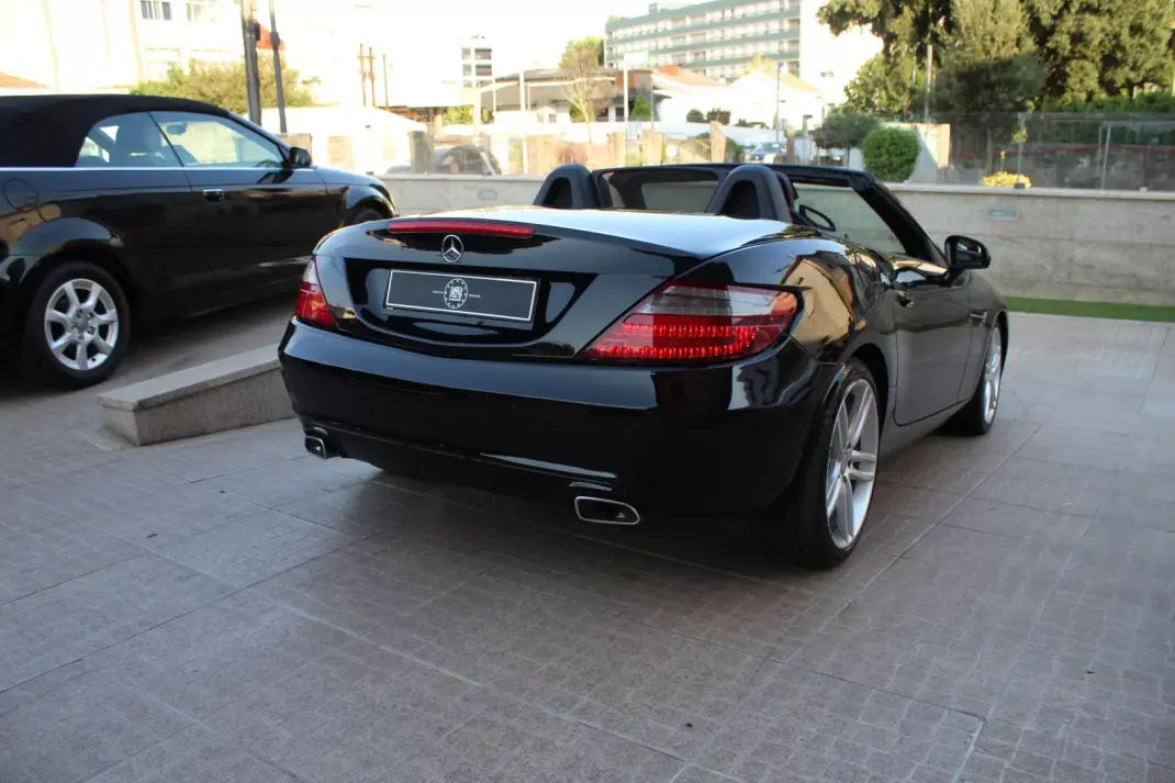 Mercedes-Benz SLK 250 2015 - 22990 EUR, 203350 km - 203350km - foto 5 de 32