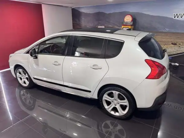 Peugeot 3008 2012 - 9250 EUR, 280000 km - AUTO.MOTO.pt - 280000km - foto 5 de 18