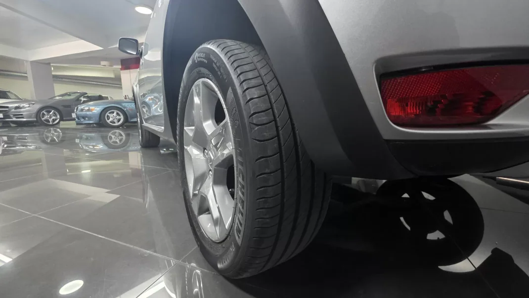 Dacia Sandero 2021 - 13990 EUR, 34000 km - AUTO.MOTO.pt - 34000km - foto 17 de 21