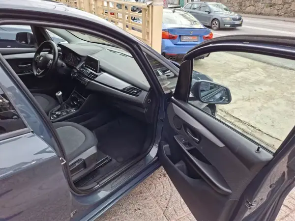 BMW 218 2014 - 8500 EUR, 490000 km - AUTO.MOTO.pt - 490000km - foto 21 de 33