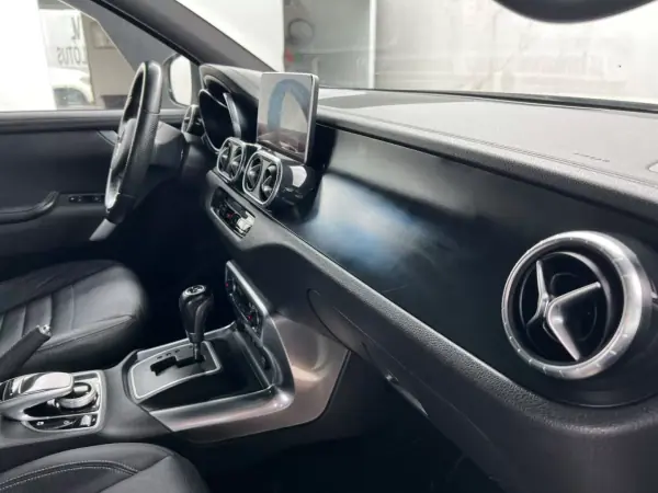 Mercedes-Benz X 250 2020 - 45000 EUR, 56048 km - AUTO.MOTO.pt - 56048km - foto 8 de 8