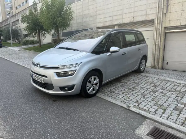 Citroën C4 Grand Picasso 2014 - 8950 EUR, 217000 km - AUTO.MOTO.pt - 217000km - foto 3 de 16