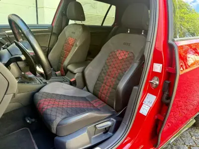Volkswagen Golf 2019 - 31990 EUR, 110300 km - AUTO.MOTO.pt - 110300km - foto 15 de 38
