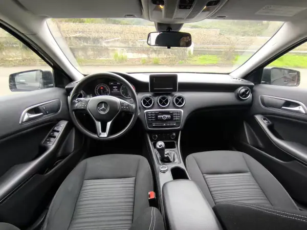 Mercedes-Benz A 180 2013 - 14900 EUR, 169000 km - AUTO.MOTO.pt - 169000km - foto 9 de 10