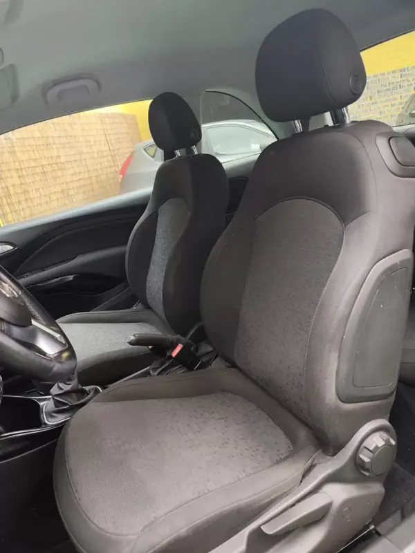 Opel Adam 2017 - 9200 EUR, 112000 km - AUTO.MOTO.pt - 112000km - foto 6 de 10