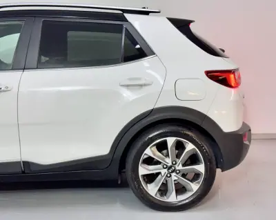 Kia Stonic 2019 - 15750 EUR, 68000 km - AUTO.MOTO.pt - 68000km - foto 16 de 60