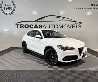 Alfa Romeo Stelvio 2017 - 22900 EUR, 215900 km - AUTO.MOTO.pt - 215900km - foto 23 de 60
