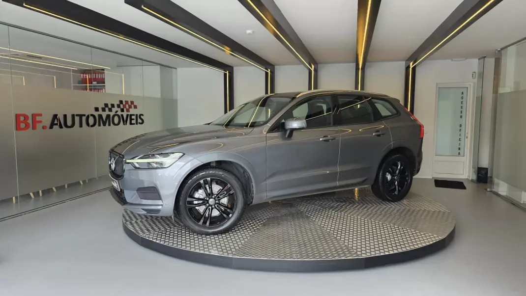 Volvo XC 60 2018 - 23500 EUR, 242396 km - AUTO.MOTO.pt - 242396km - foto 14 de 55