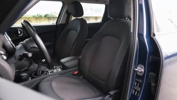 MINI Clubman 2019 - 14800 EUR, 267000 km - AUTO.MOTO.pt - 267000km - foto 15 de 23
