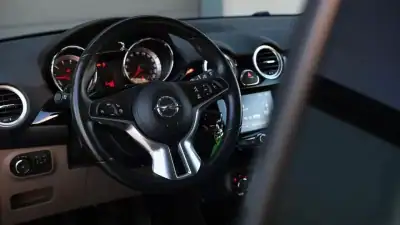 Opel Adam 2016 - 11400 EUR, 62000 km - AUTO.MOTO.pt - 62000km - foto 8 de 24