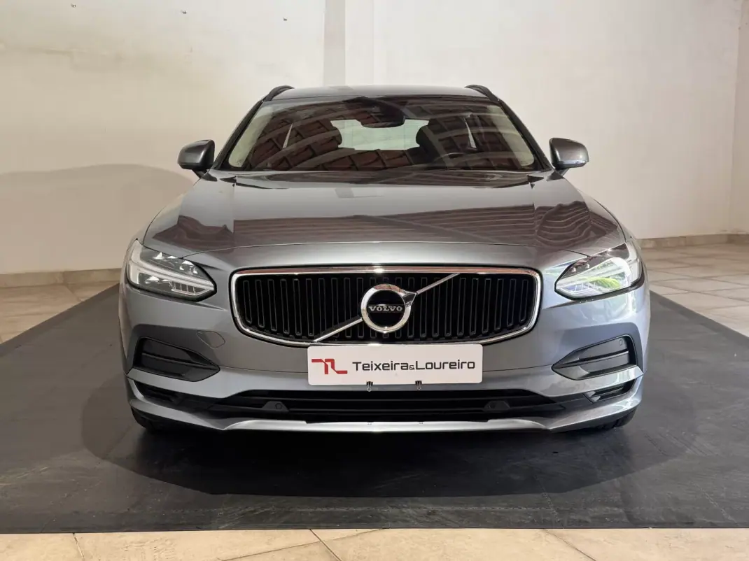 Volvo V90 2017 - 23750 EUR, 133014 km - AUTO.MOTO.pt - 133014km - foto 2 de 25