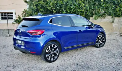 Renault Clio 2023 - 18900 EUR, 26048 km - AUTO.MOTO.pt - 26048km - foto 10 de 40